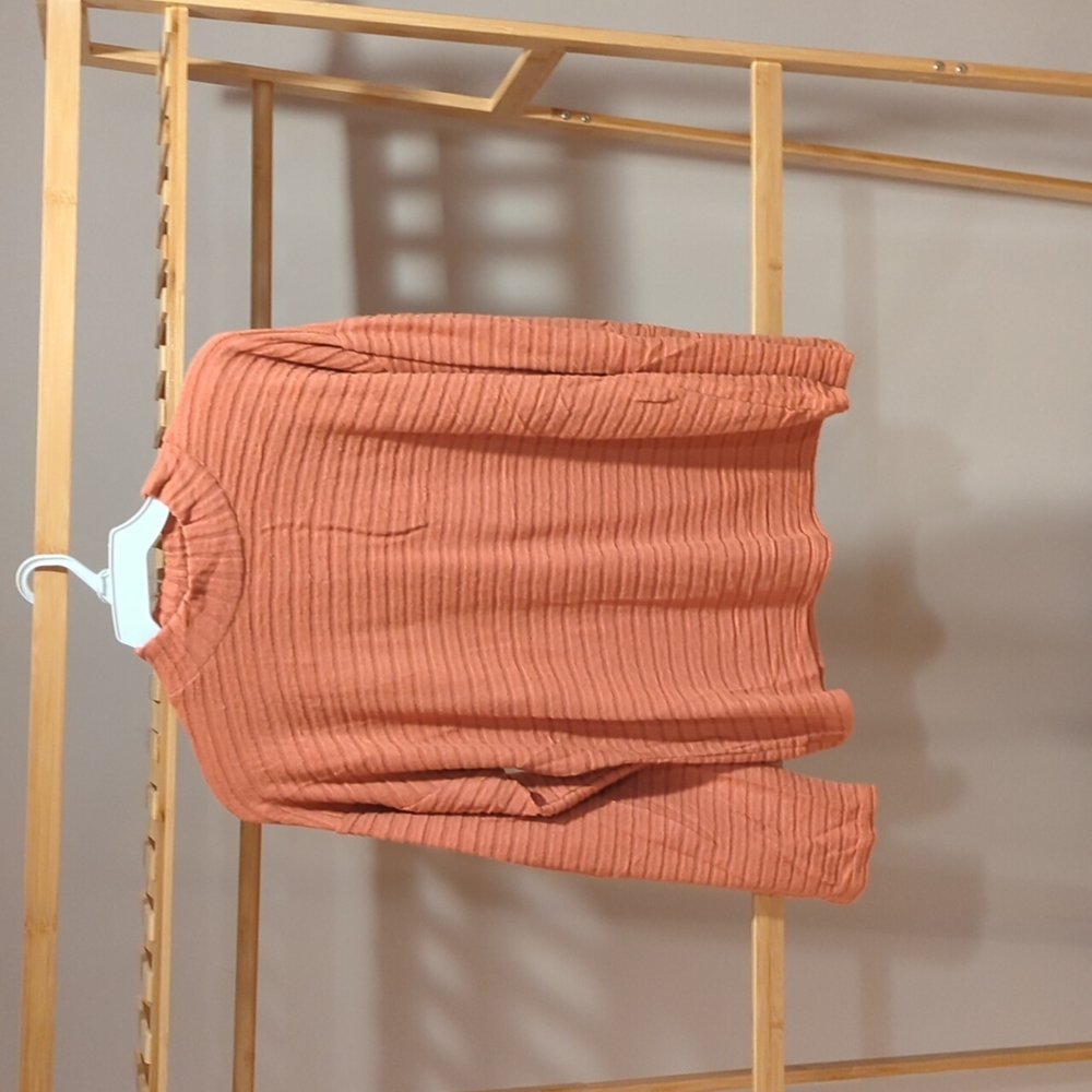 Textured long sleeve mock neck
